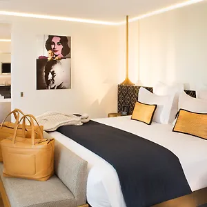 https://marignan-champs-elysees.fr-paris.fr
